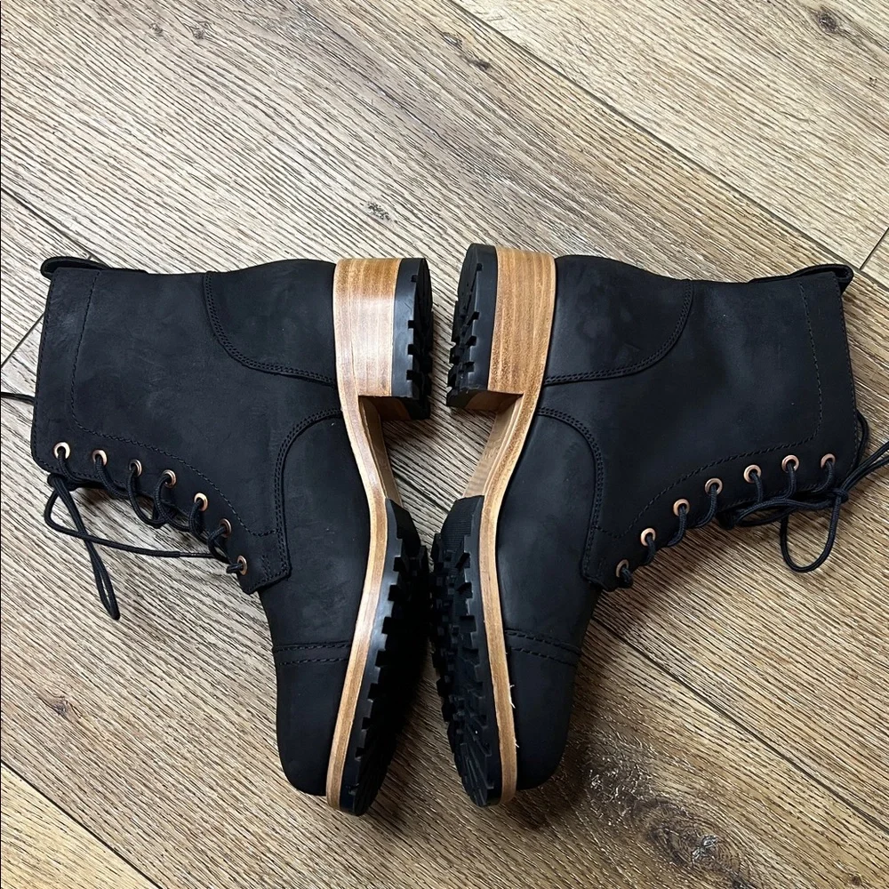 NWOB Patina Lace Up Boots in Shadow Black Size 7.5 - Picture 3 of 9